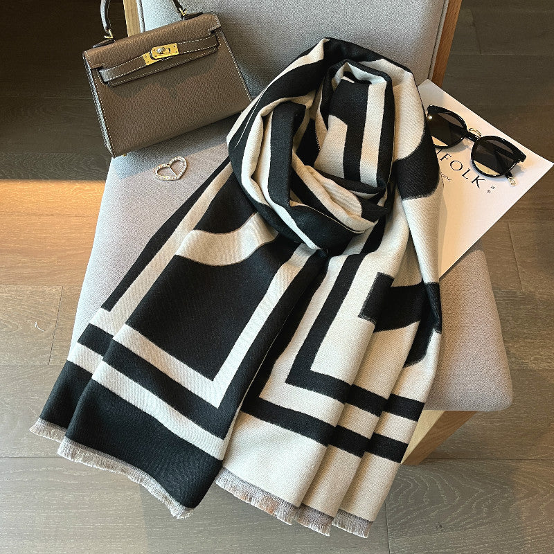 It Looks Good When You Hang It Casually, High-end Feeling, Full Of Black Shawl For Women