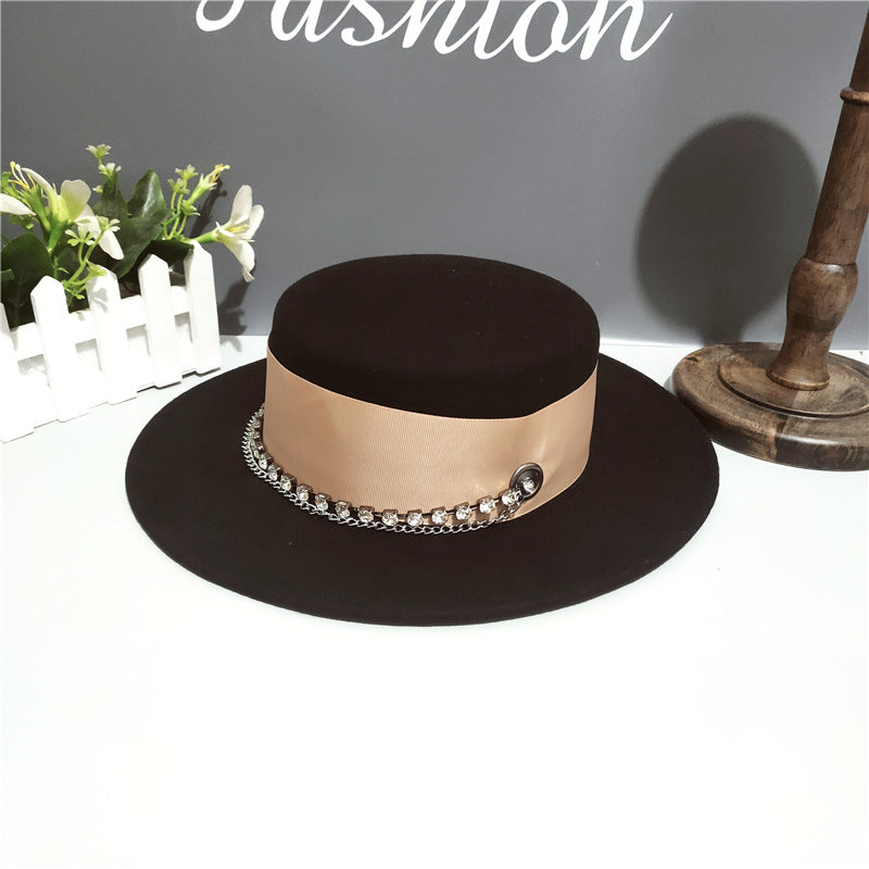 Flat brim woolen hat