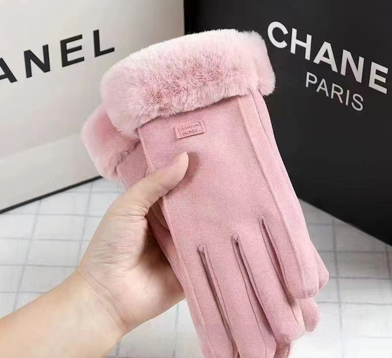Velvet Muse Faux Winter Gloves