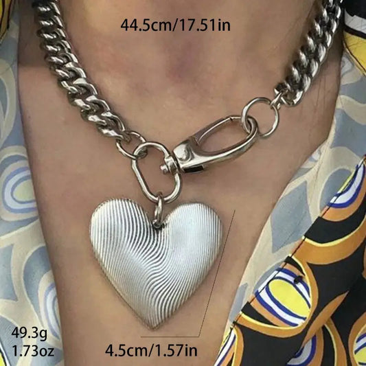 Cool Clavicle Necklace